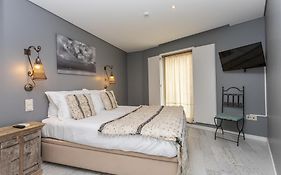 Casa Da Praca Guest House